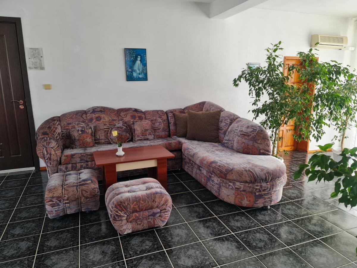 Hotel Rai Obrochishte Экстерьер фото